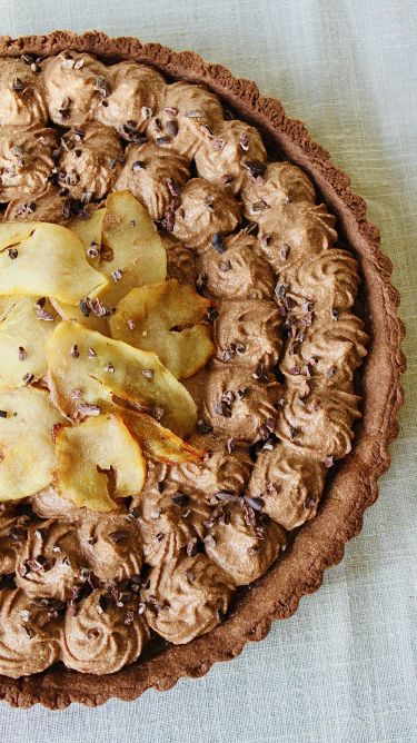 Crostata al cacao con confettura alle pere e mousse di castagne e cioccolato - 1