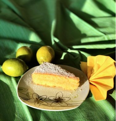 torta al limone e crema all'acqua e limone - fetta di torta