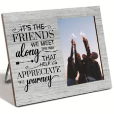1pc, heartwarming friends picture frame - 4x6 inch photo display with inspirational quote, best friend birthday gift for women and men, bff sisters bestie keepsake, unique way to treasure memories