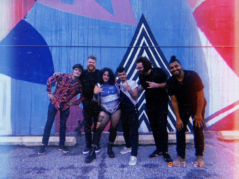 ART THIEF, SUMMER 2022. Courtesy of the band. From Left: Samuel Smith, Andrew Jordan, AM Berretta, Steven Frieder, Graham Doby, Sean Morrison.