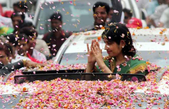 Akhilesh Yadav's wife Dimple Yadav