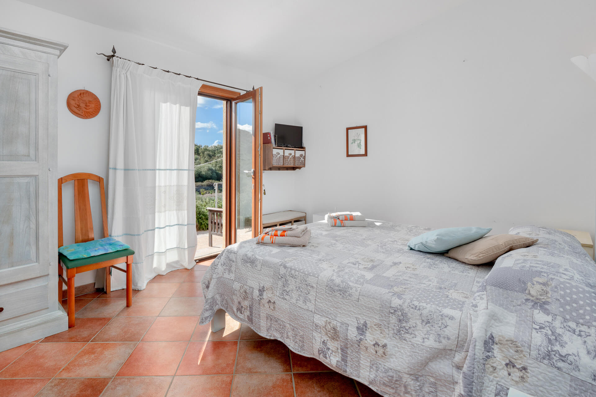 Camera Matrimoniale con vista giardino - Casa La Liccia B&B