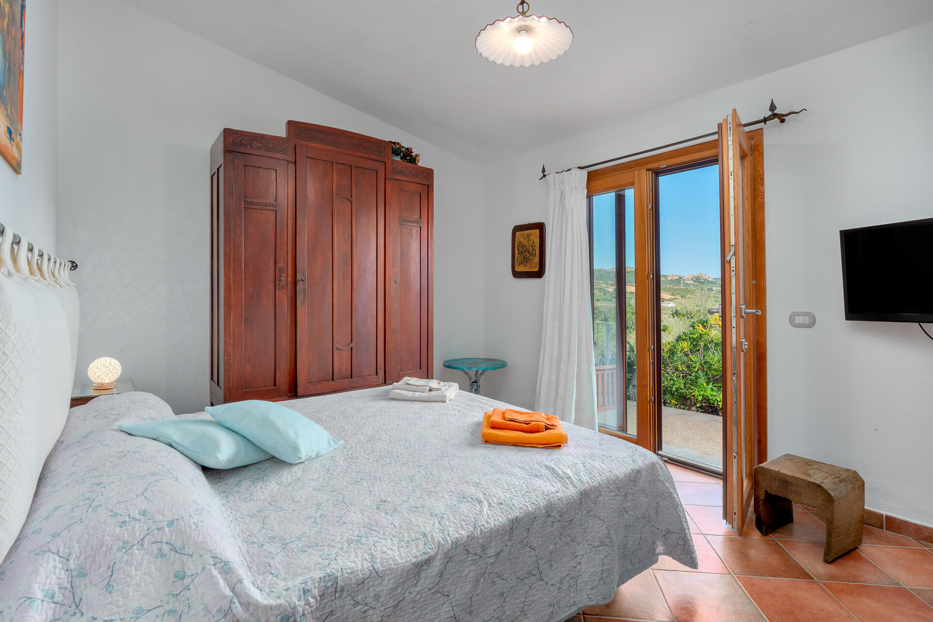 Camera Matrimoniale con vista giardino - Casa La Liccia B&B