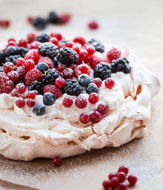 Berry Pavlova