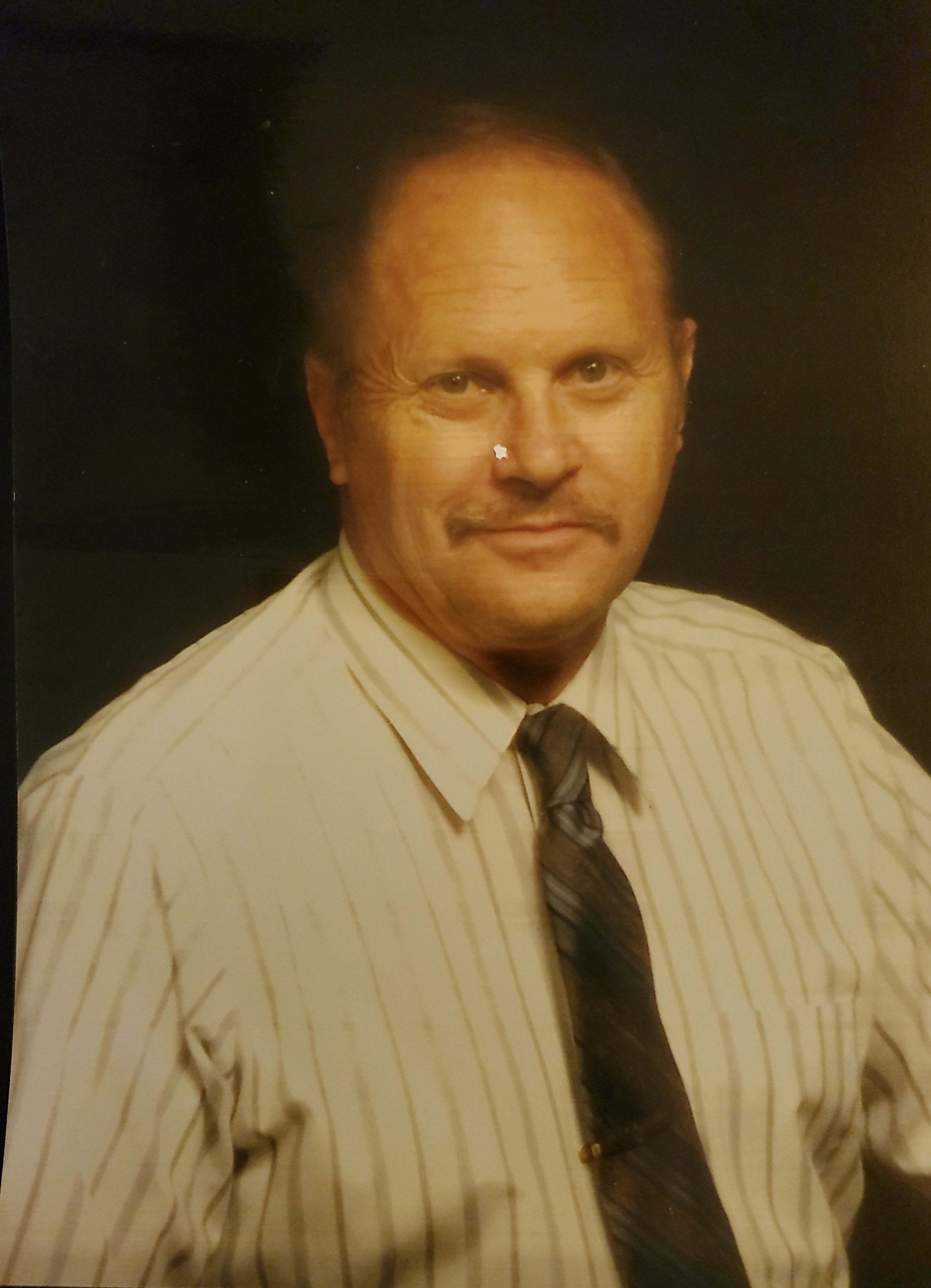 Robert Bob Stanley Brown Obituary - Visitation & Funeral Information