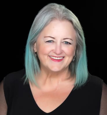 Elaine-Lindsay-Speaker-Digital-advisor-crop-by-Michelle-Valberg Elaine Lindsay Speaker Digital Advisor headshot crop- by Michelle Valberg
