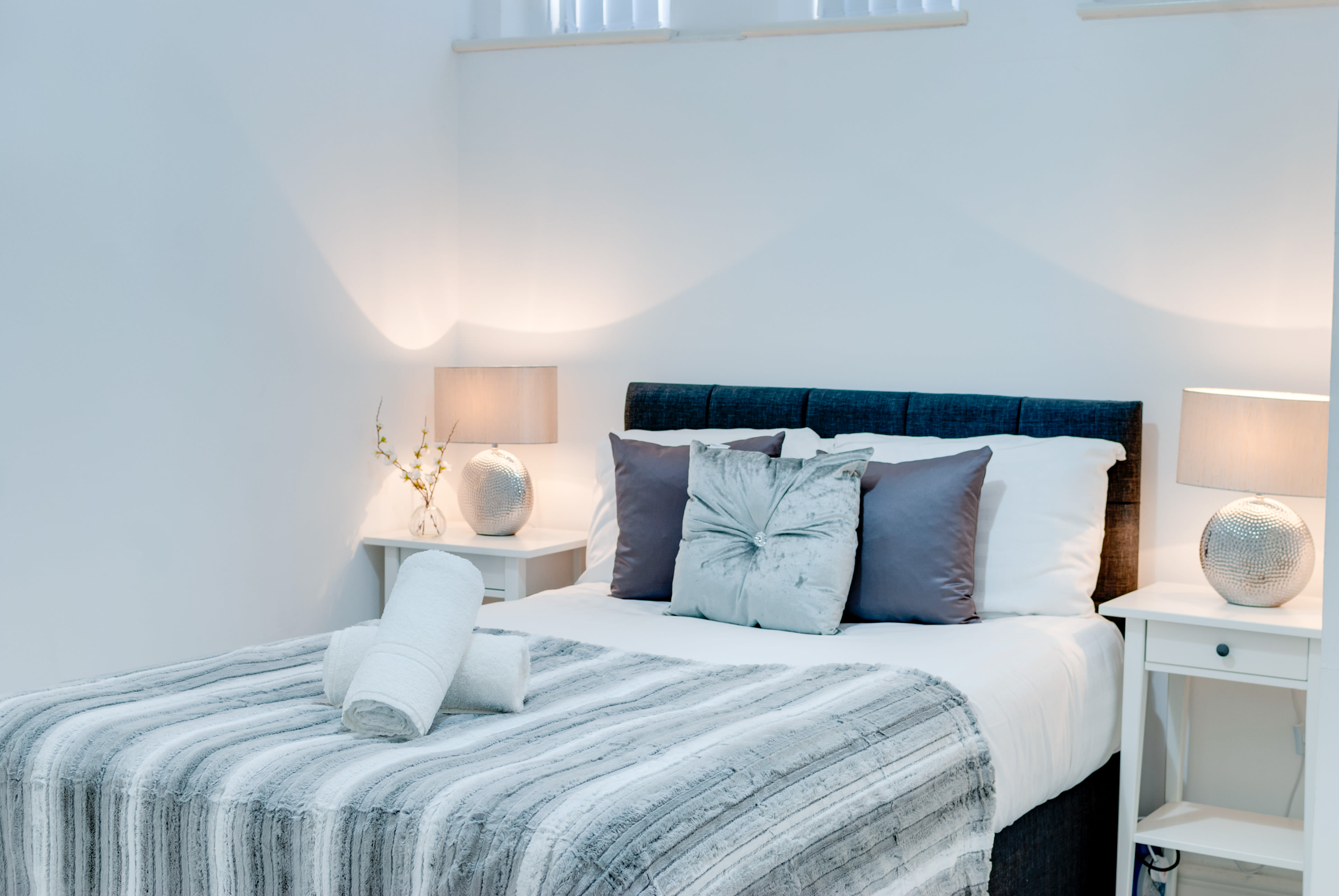 Apartments in Liverpool to rent for 1 night Apartments in Liverpool to rent for 1 night with elegant and large bedrooms for short stays Liverpool