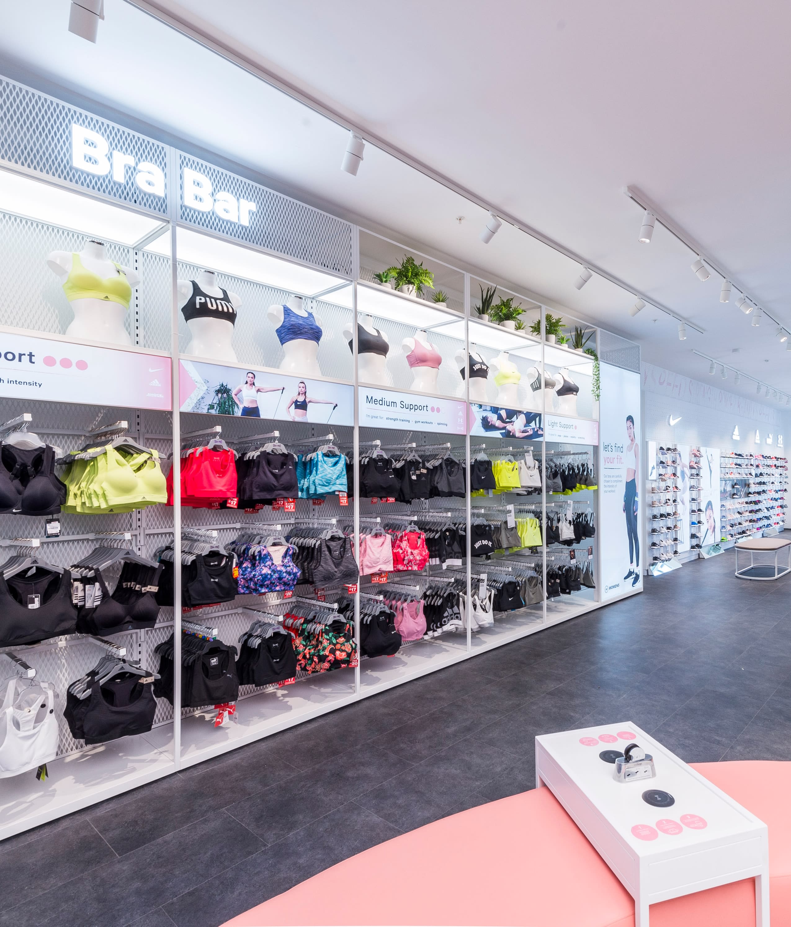 Women's bra bar