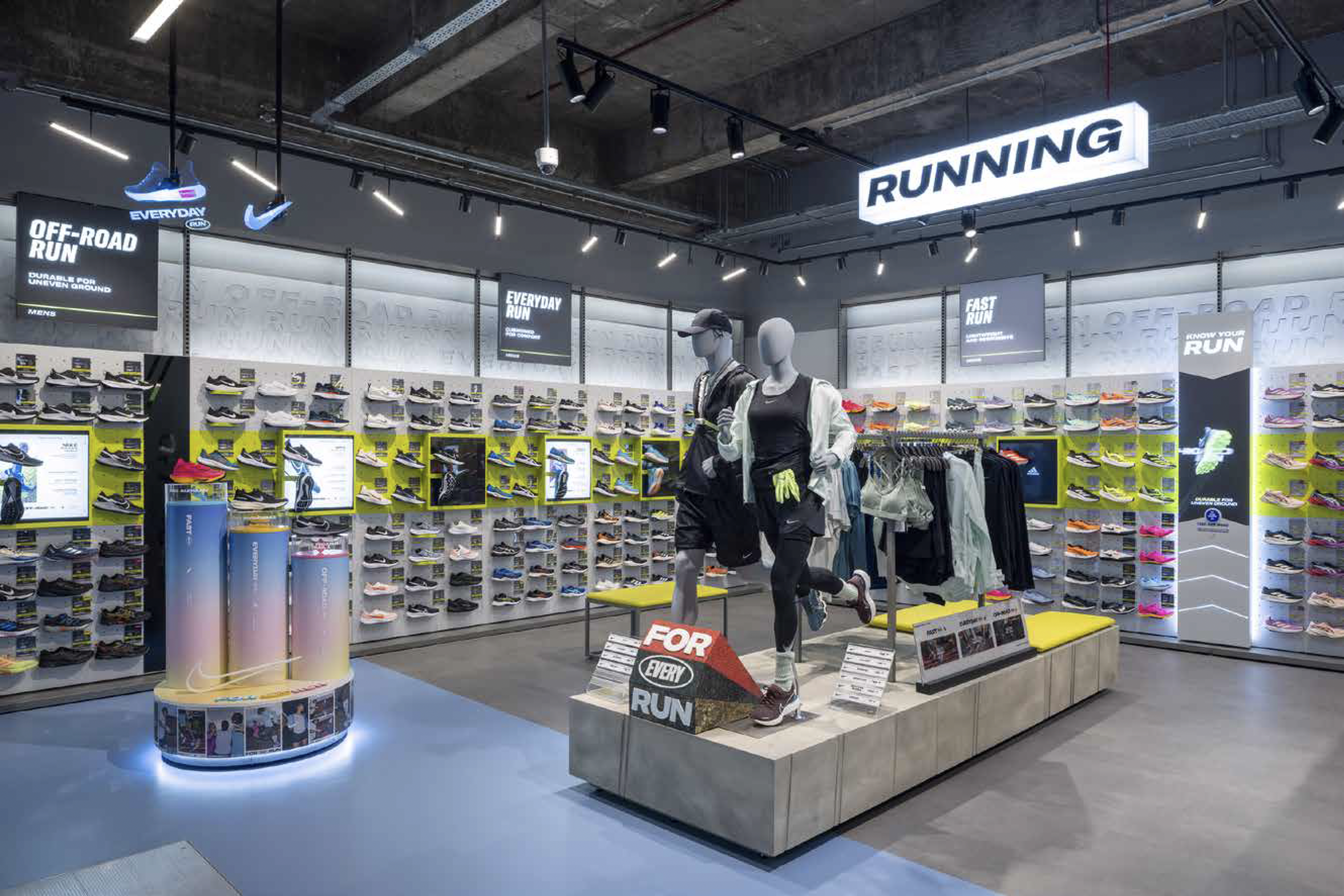 nike store running
