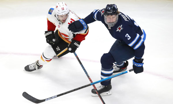 NHL: Western Conference Qualifications-Calgary Flames vs Winnipeg Jets