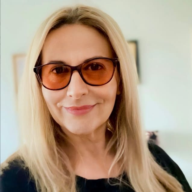 Ana wearing FL-Pro TheraSpecs for glaucoma-related light sensitivity