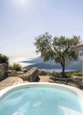 Villas with Jacuzzi/Hottub