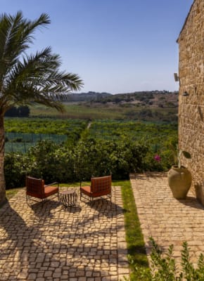 Countryside Villas with Nature Views