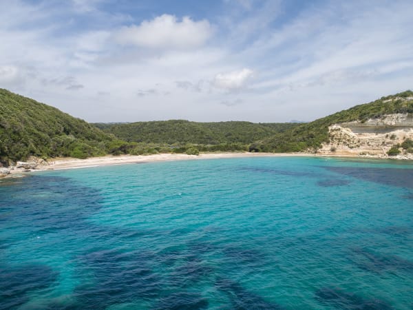 The idyllic beach of Plage de Canetto is just 3km away from Arbitru.