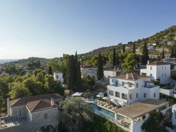 Catrine and its pool and terraces seen from on high.