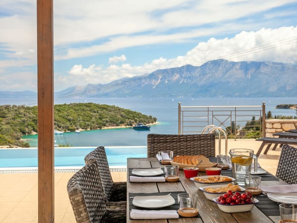 Al fresco poolside dining with more of those wonderful views.