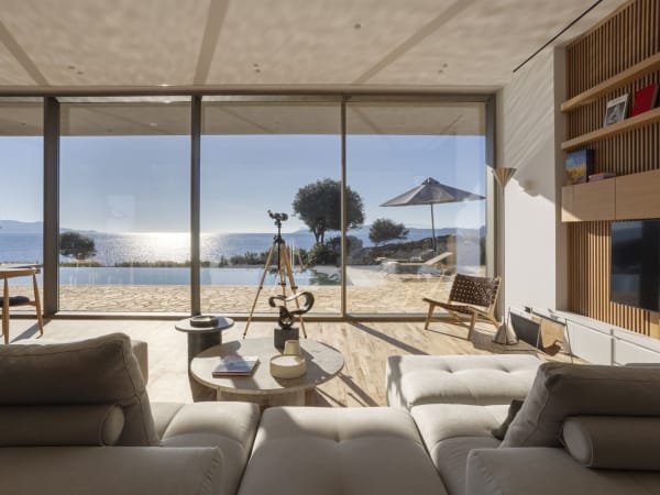 La Sirena excels when it comes to contemporary style, comfort and tranquillity.