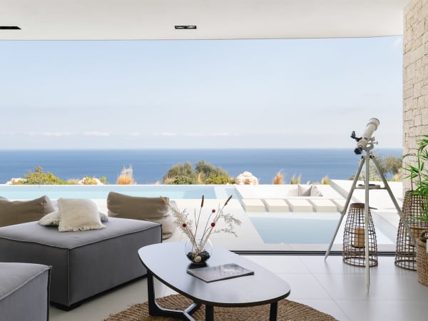 Breathtaking panoramas accompany every moment of a stay at Roc a Mar.