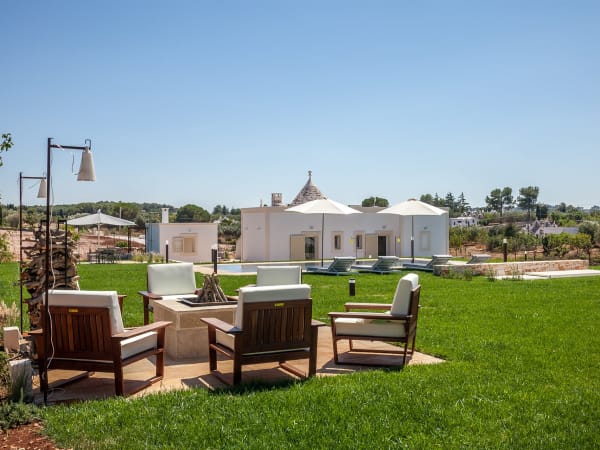 Could the fire-pit area become you favourite spot after dinner? 