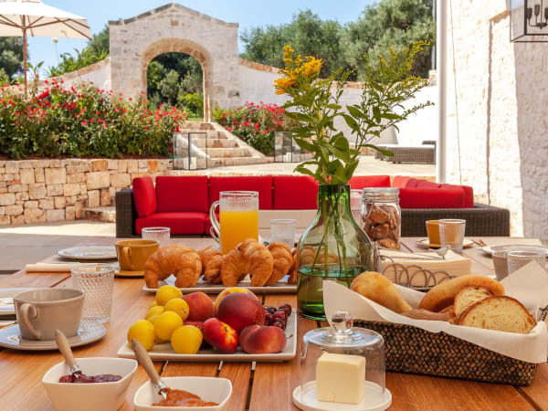 Breakfast is served in the courtyard.