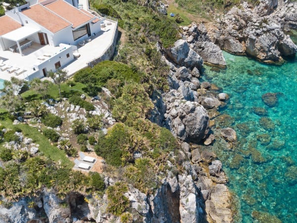 The villa's fantastic location.
