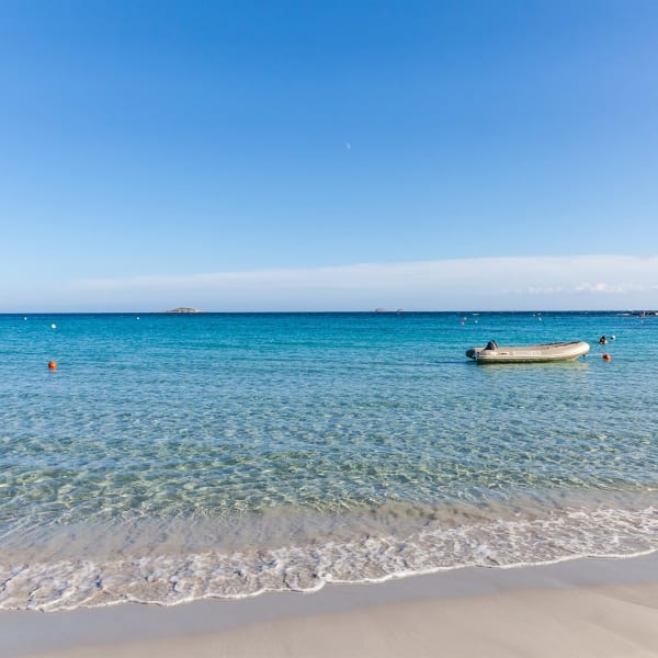 Palombaggia beach is a 15/20-mintue walk from Tamaricciu.