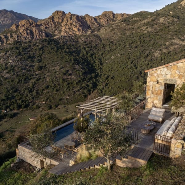Casalonga occupies a secluded and utterly private position.