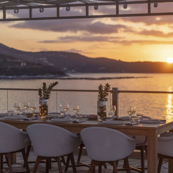 A spellbinding sunset seen from the al fresco dining area.