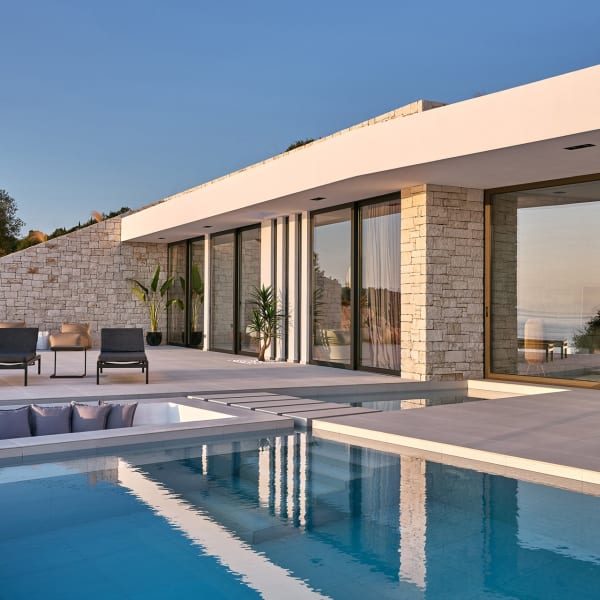 Roc a Mar's pool with its sunken sitting area.