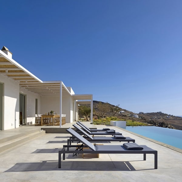 The alluring façade and pool of Thetis. 