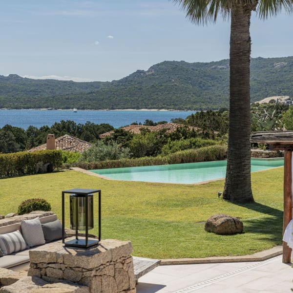 Immaculate lawns, an irresistible pool and glorious sea views.