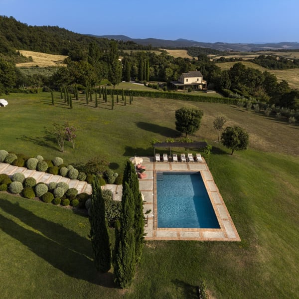 A bird's-eye view of Casalberna's pool and gardens.