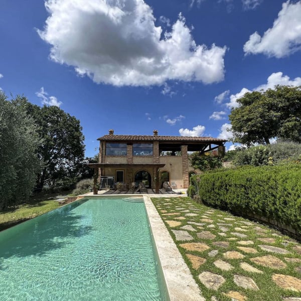Torre Fonterinaldi's gorgeous 15m-long infinity pool.
