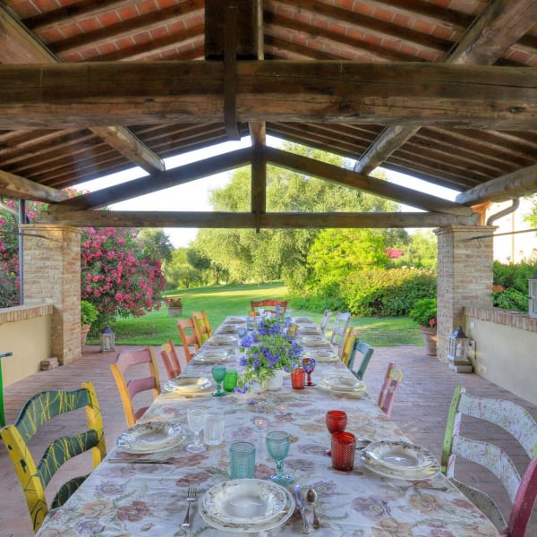 The well-shaded, convivial al fresco dining area.