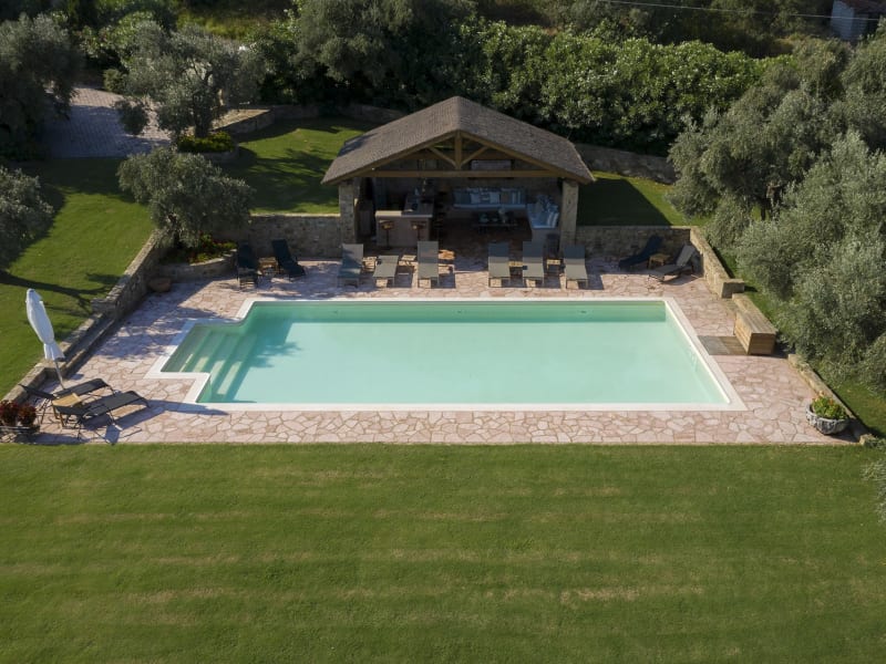 The pool and its pavilion seen from on high.