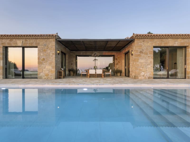 Estrella's telescopic wings - each home to a bedroom - seen from by the pool.