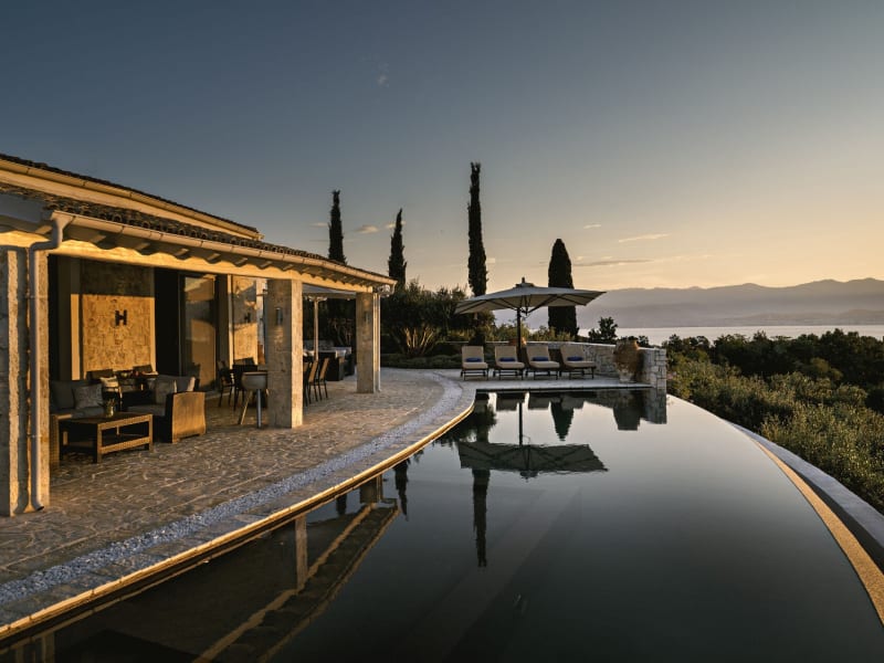 Ready for a dawn swim in Khaleesi's curvaceous infinity pool.