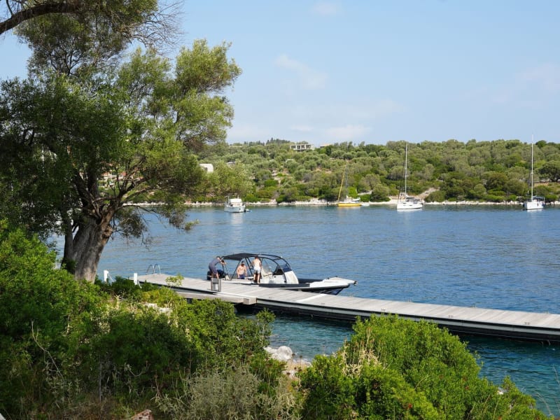 There's nothing easier than getting a boat to pick you up from La Sirena's jetty for a day trip.