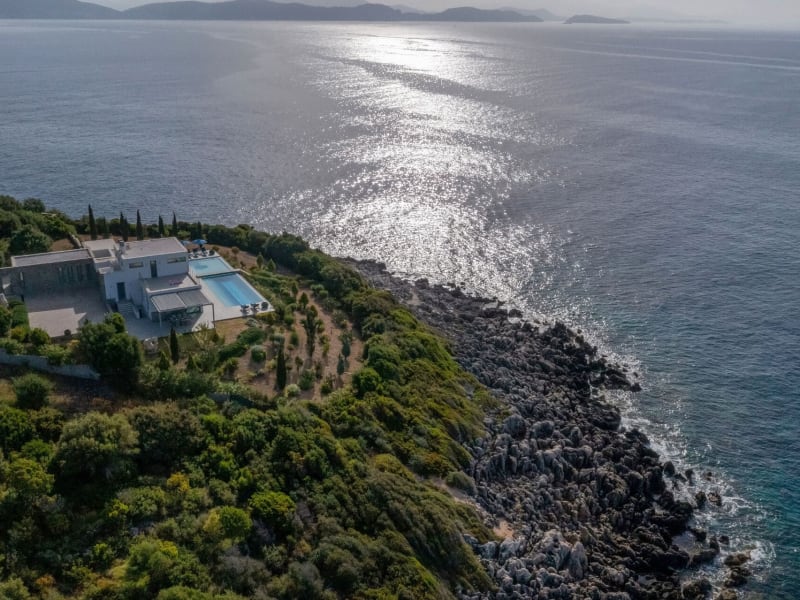 A bird's-eye view of Penio.
