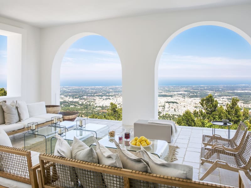 The main al fresco living area offers shade and to-die-for sea views.