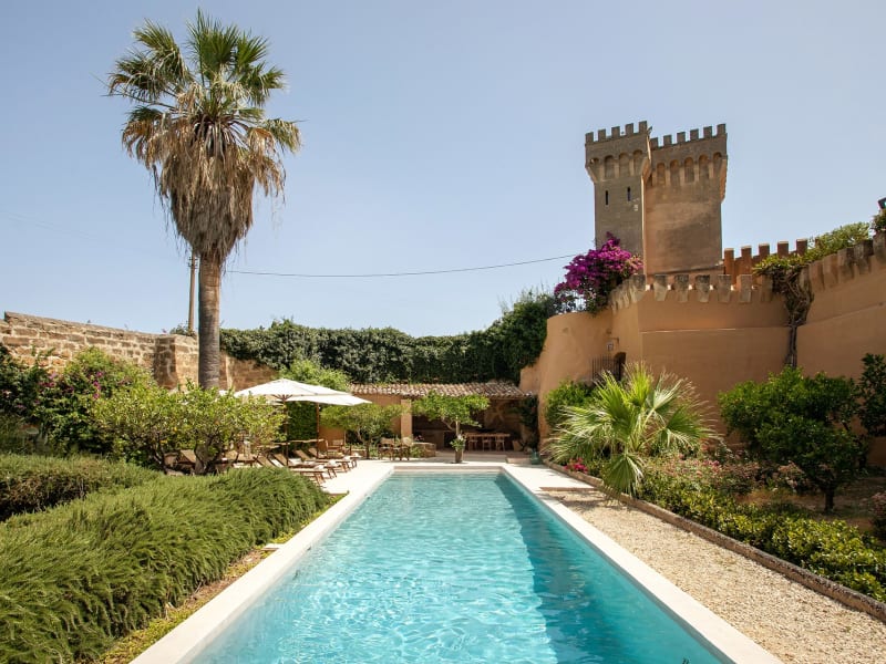 Al Jafar's superb pool is set in a charming sunken garden.