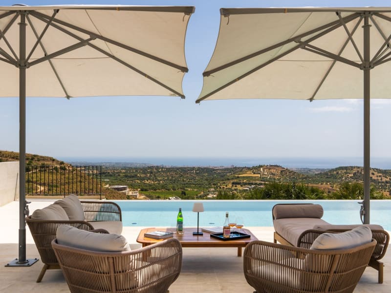 Spellbinding views from beside the pool.