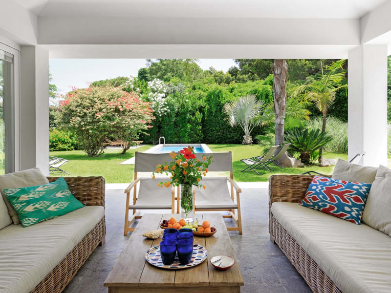The comfortably furnished outdoor living area.