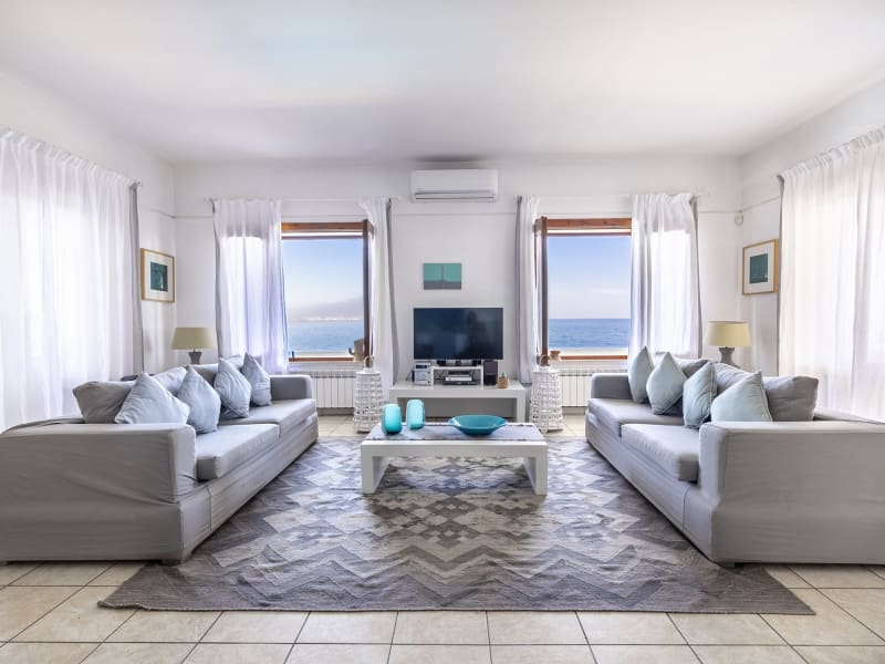 The sea-view living area.