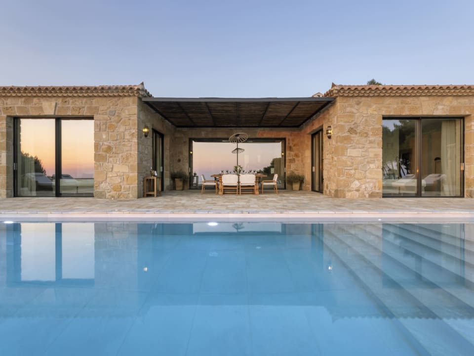 Estrella's telescopic wings - each home to a bedroom - seen from by the pool.