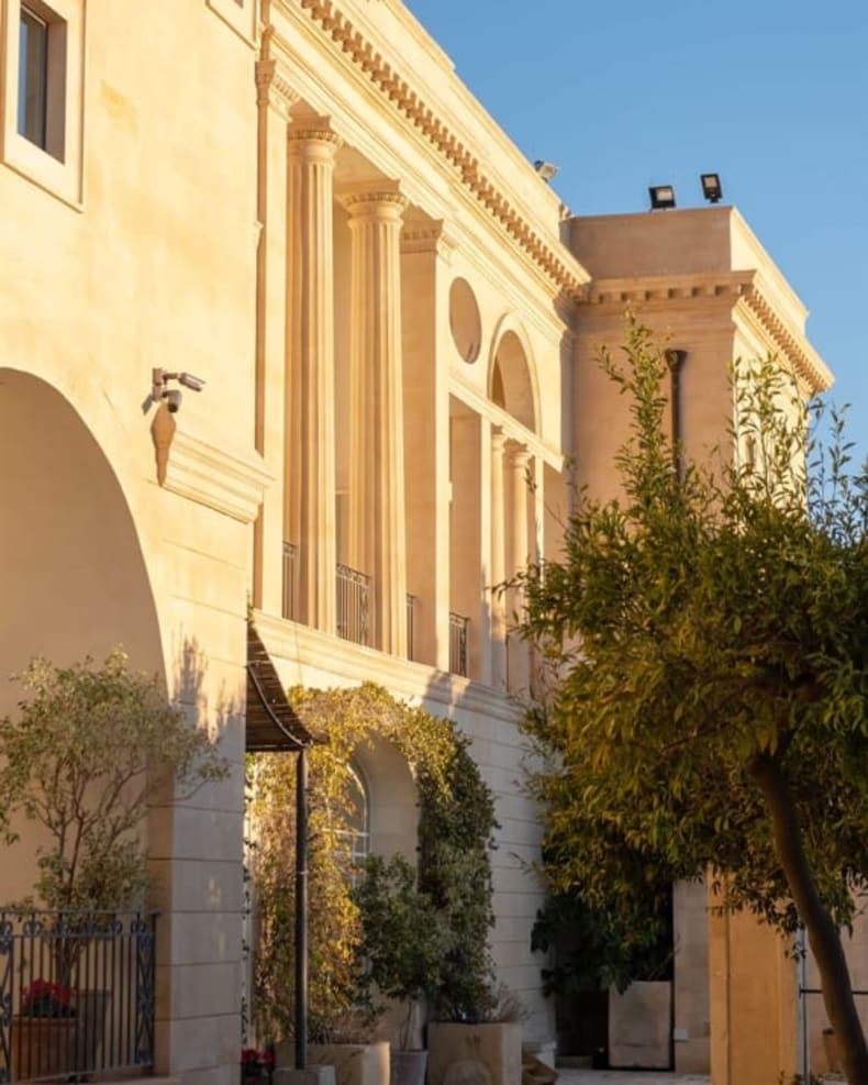 Palaces for Rent