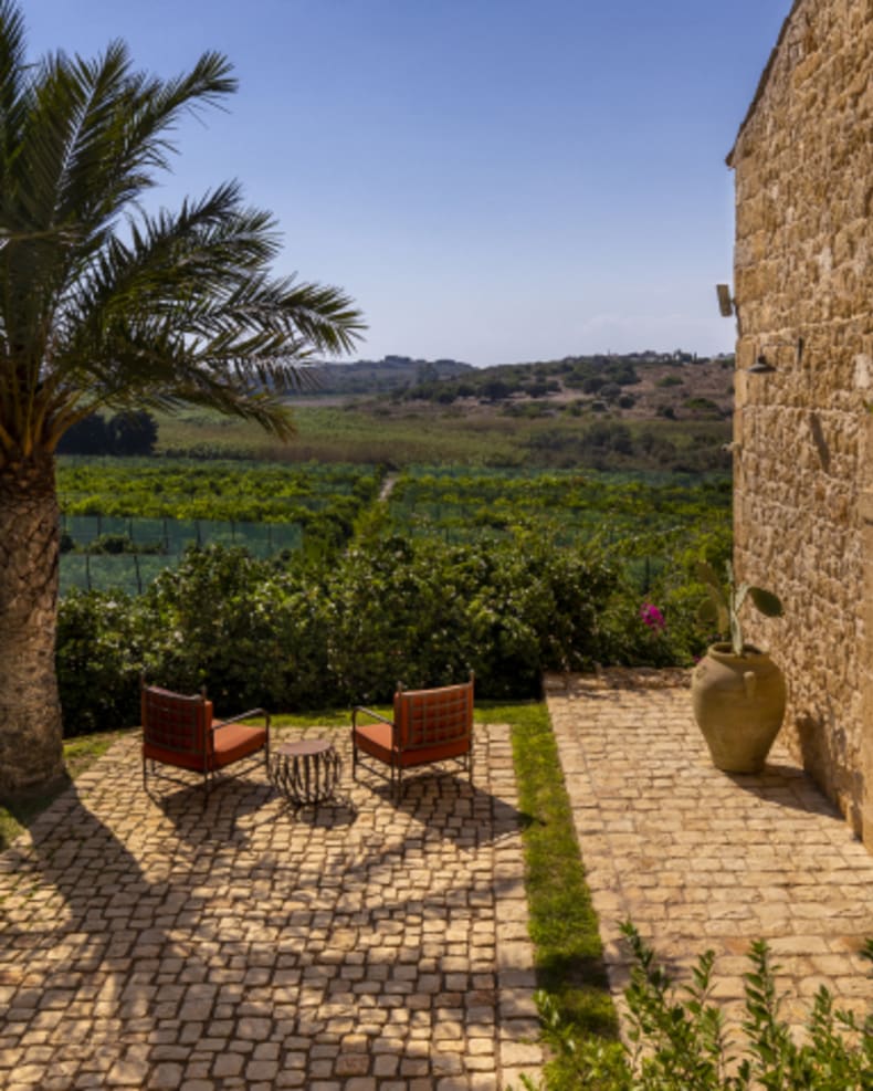 Countryside Villas with Nature Views