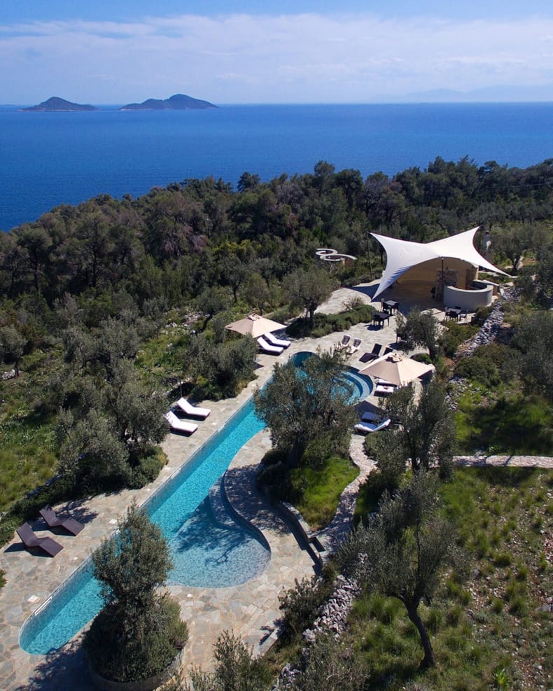 Grand villas with 5+ bedrooms