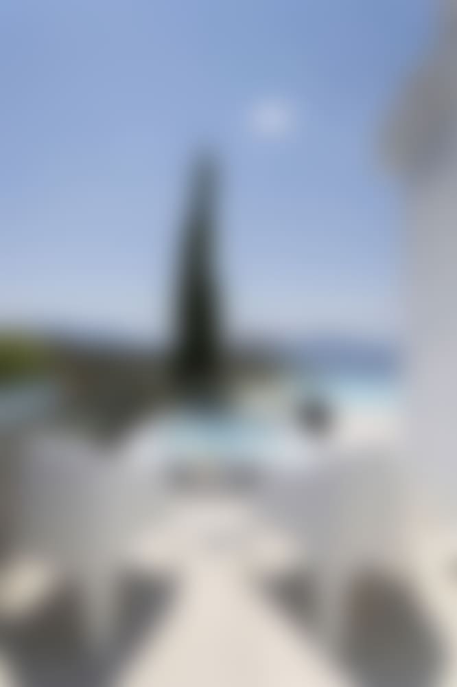 A panoramic spot by the hot tub.