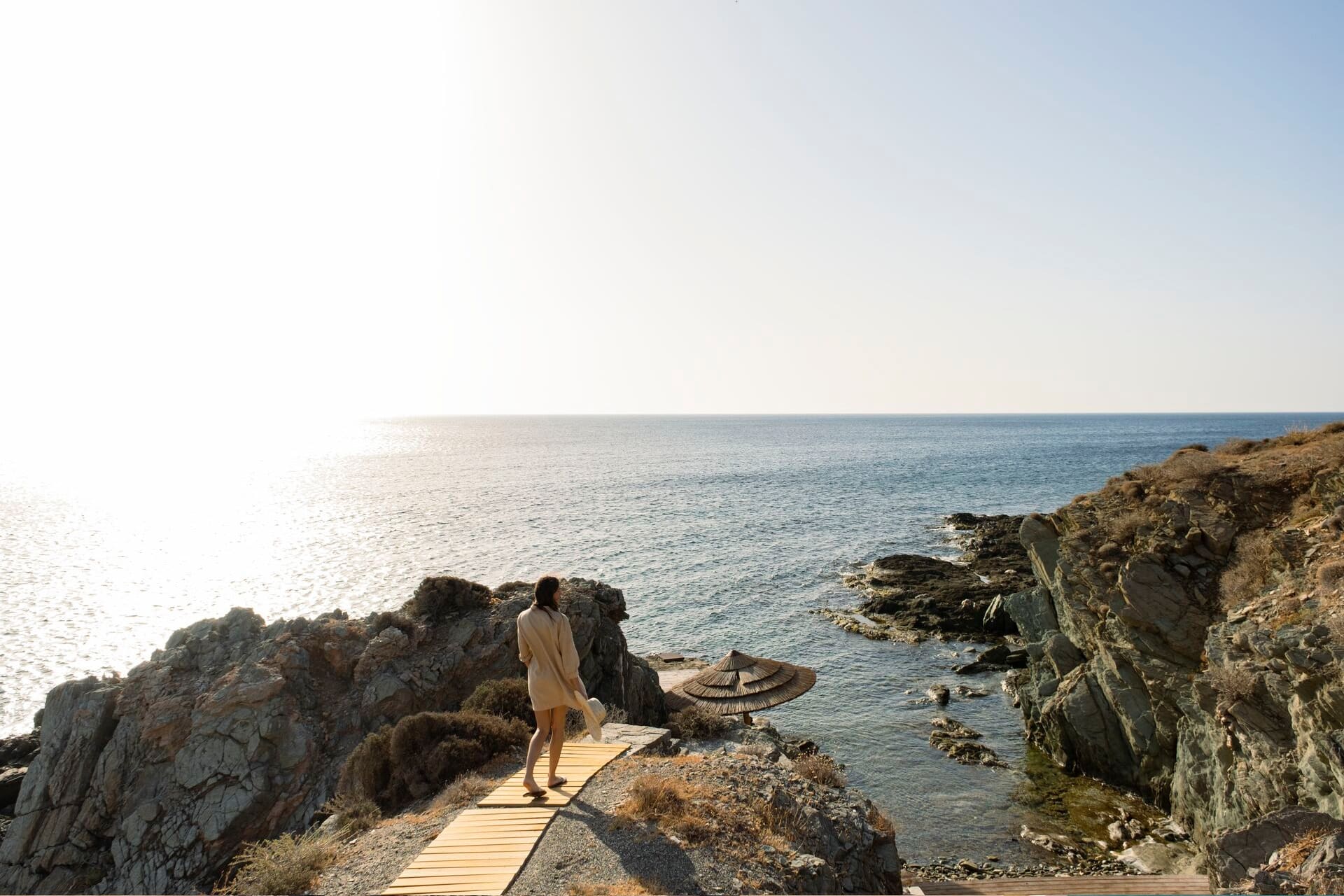 Beachfront villas in Greece